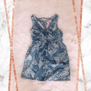 Dress sleeveless brand new!